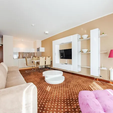 Continental, Sun & Snow *