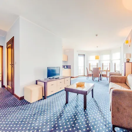 Continental, Sun & Snow *