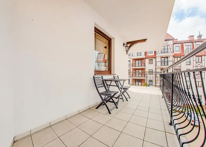 Continental, Sun & Snow